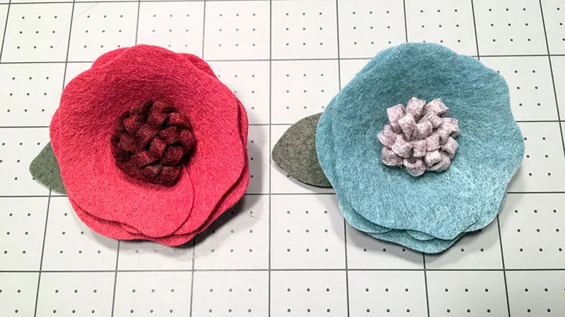 DIY Interchangeable Felt Flowers for a Hat