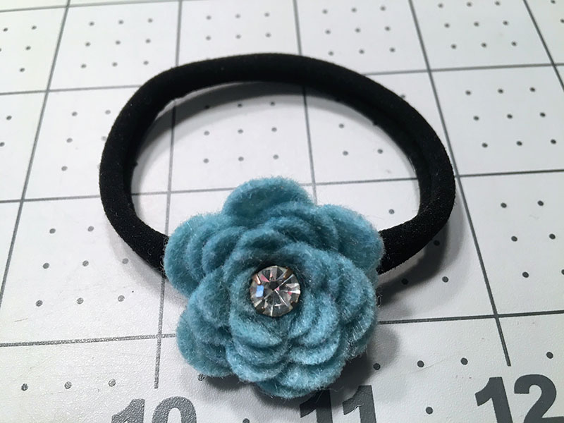 DIY Felt Flower Hair Ties