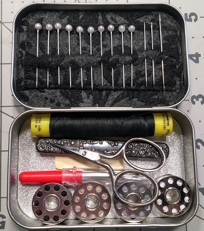 DIY Sewing Kits out of Altoids Tins — The Mermaid's Den