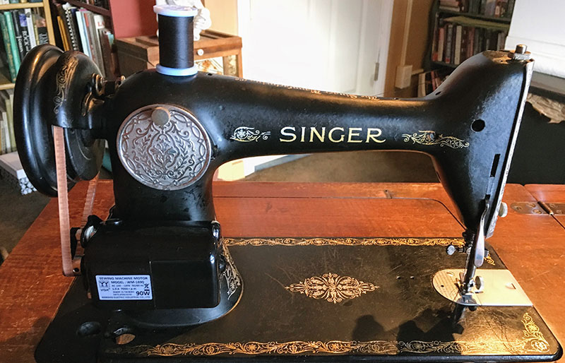 The Best Vintage Sewing Machine — The Mermaid's Den