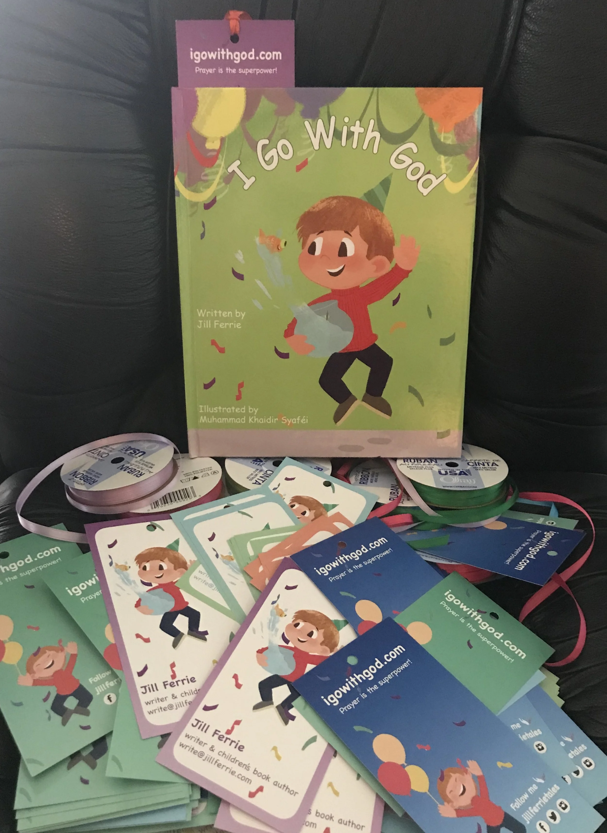 FerrieTales Offers Free Bookmark to Readers