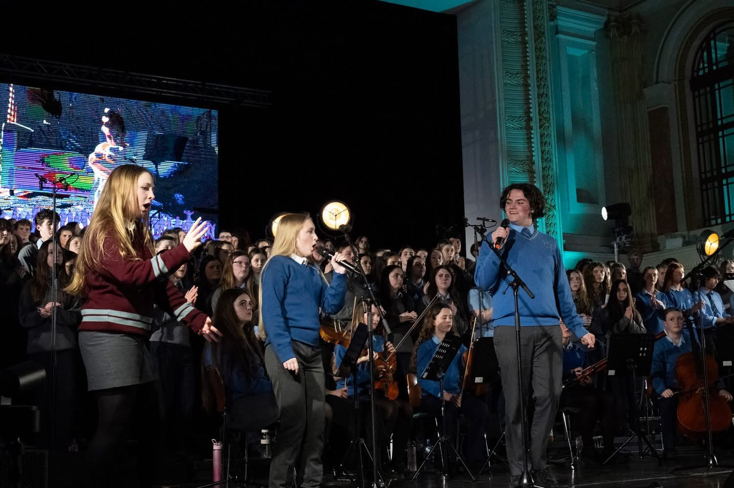 Matthew Murphy singing his duet..jpg