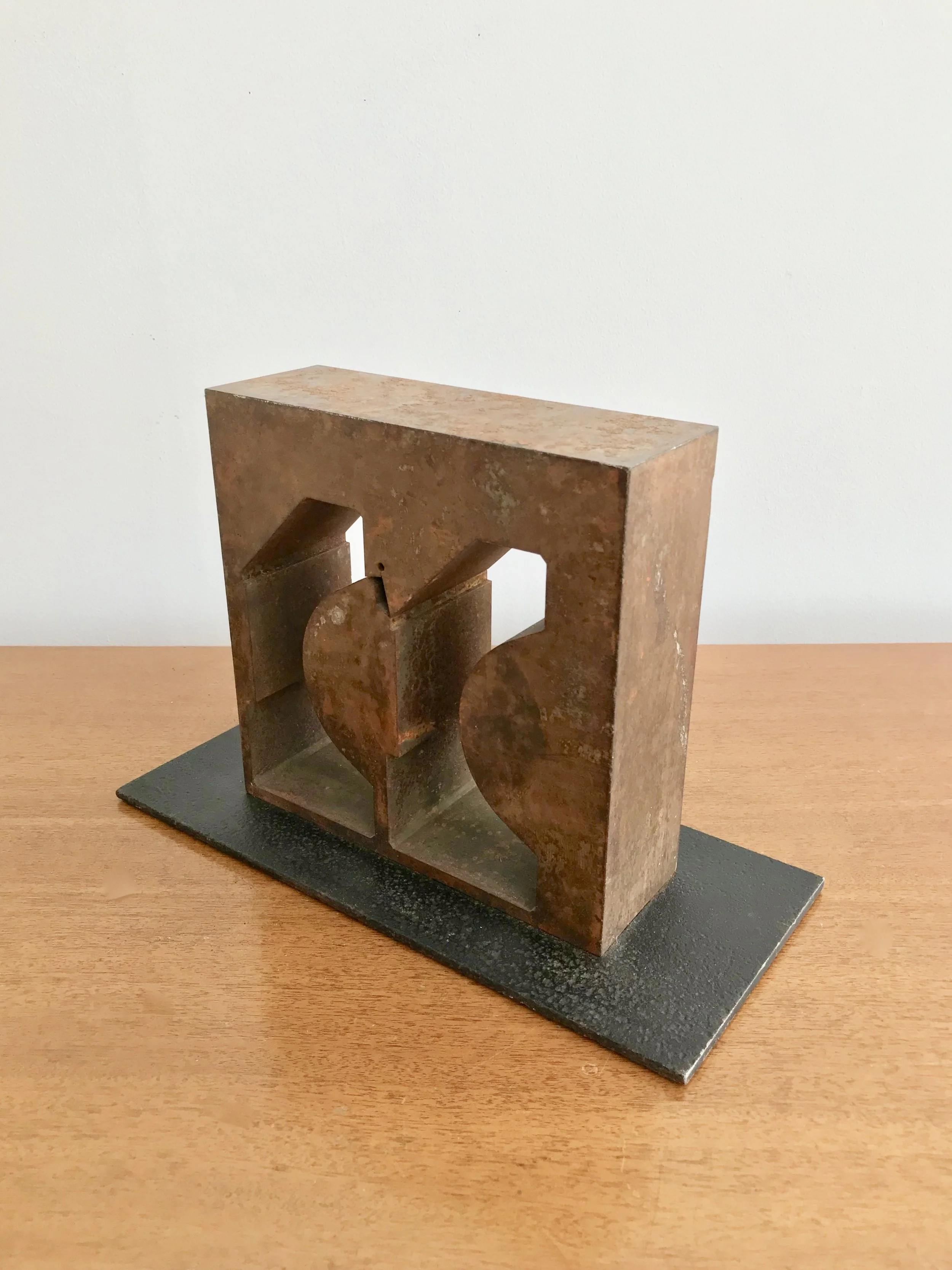 brutilist sculpture