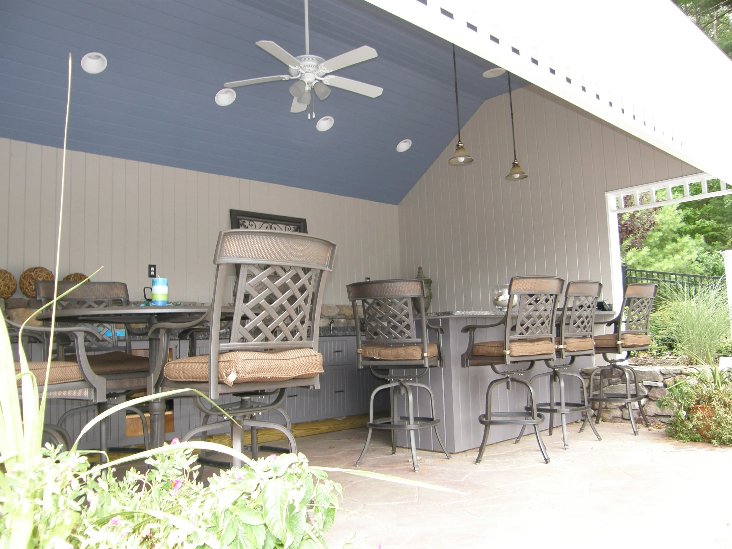 Maire interior and ceiling.JPG