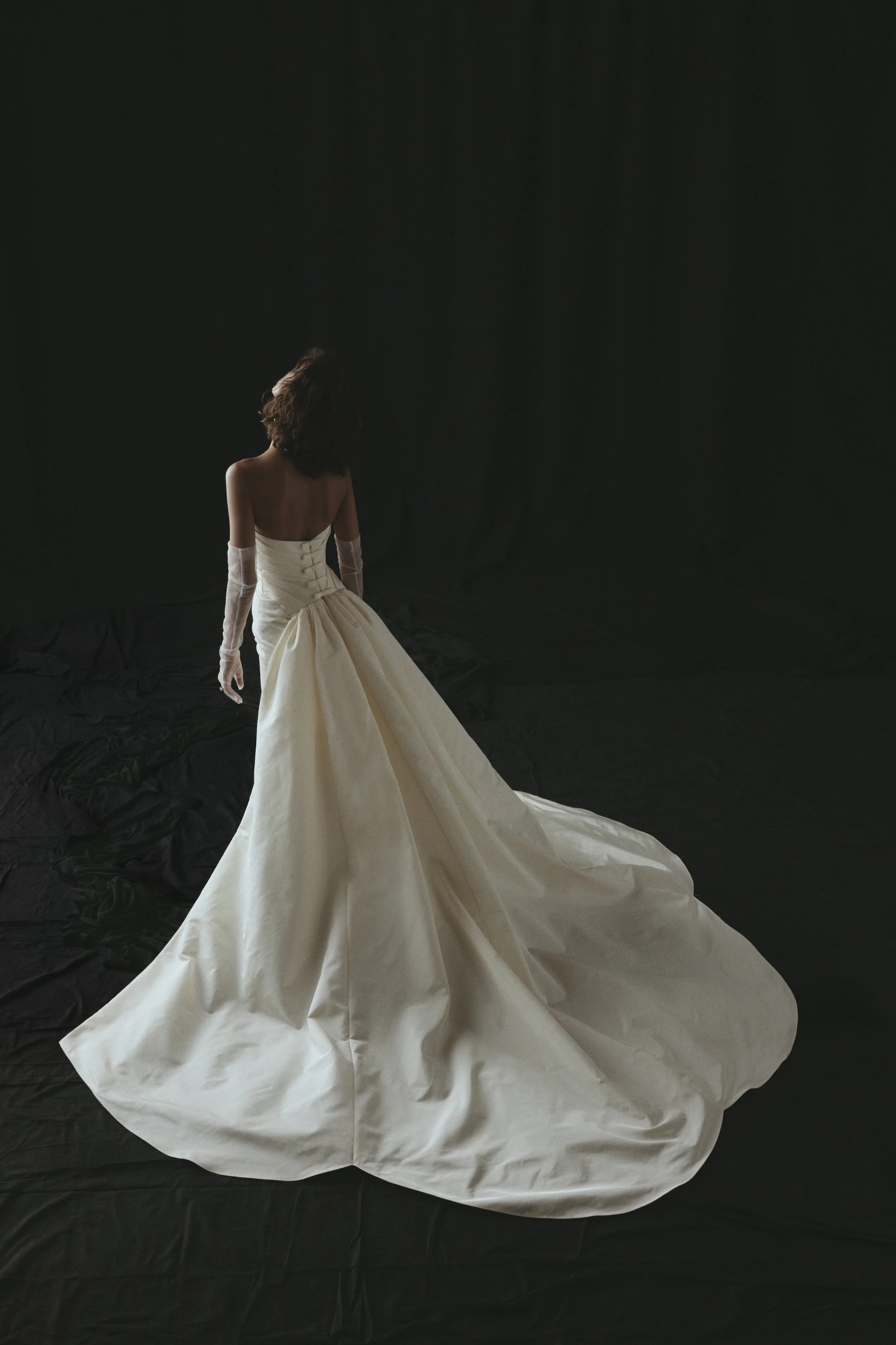 Amsale Couture Bridal Gowns for the modern bride in Columbus, Ohio