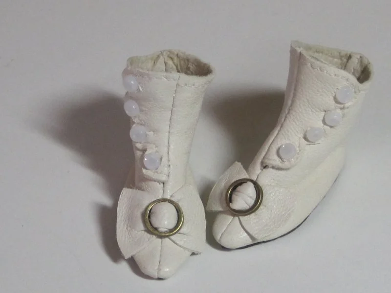 Side Button Boot