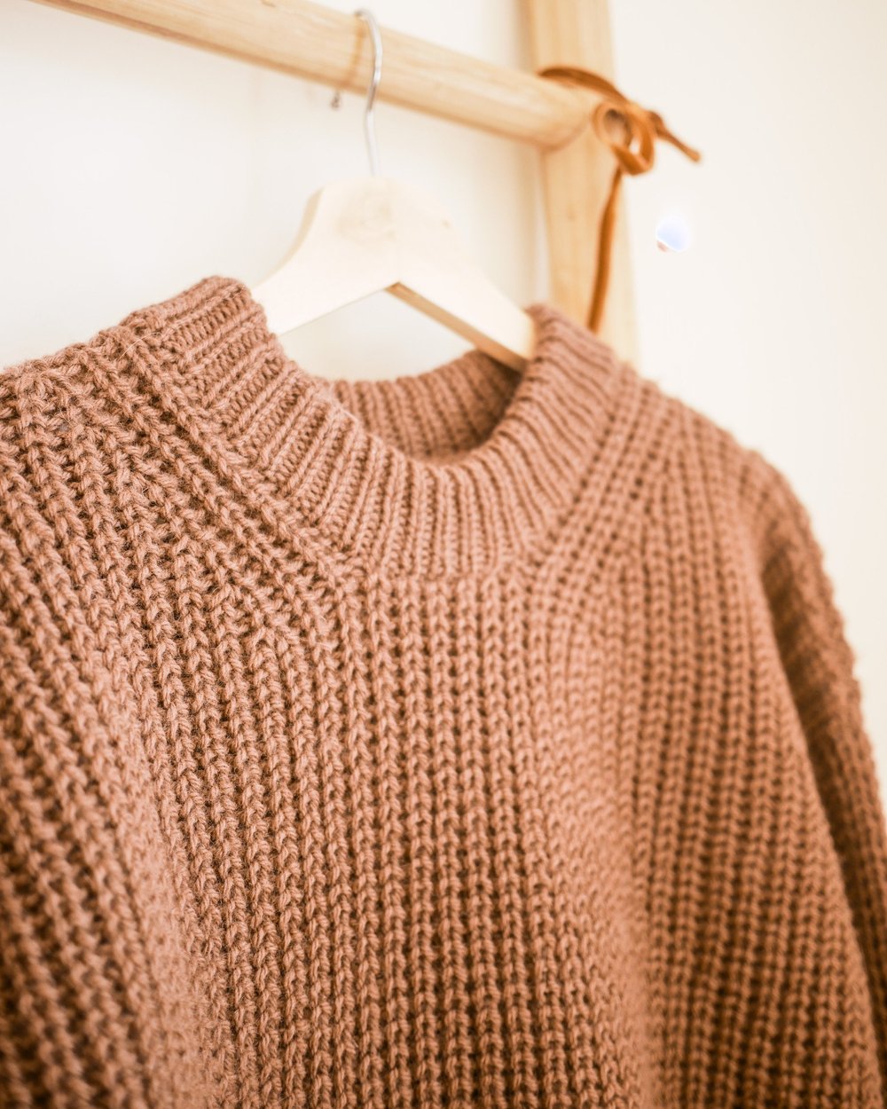 和洋折衷　歪み sphere pullover Emerson Pullover PDF Knitting Pattern — Vivian Shao Chen