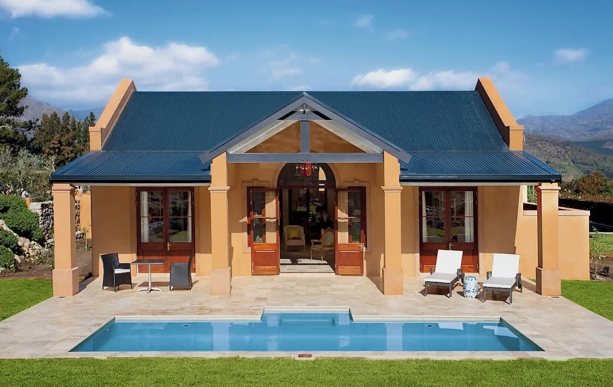 LR two bedroom vineyard suite.jpg