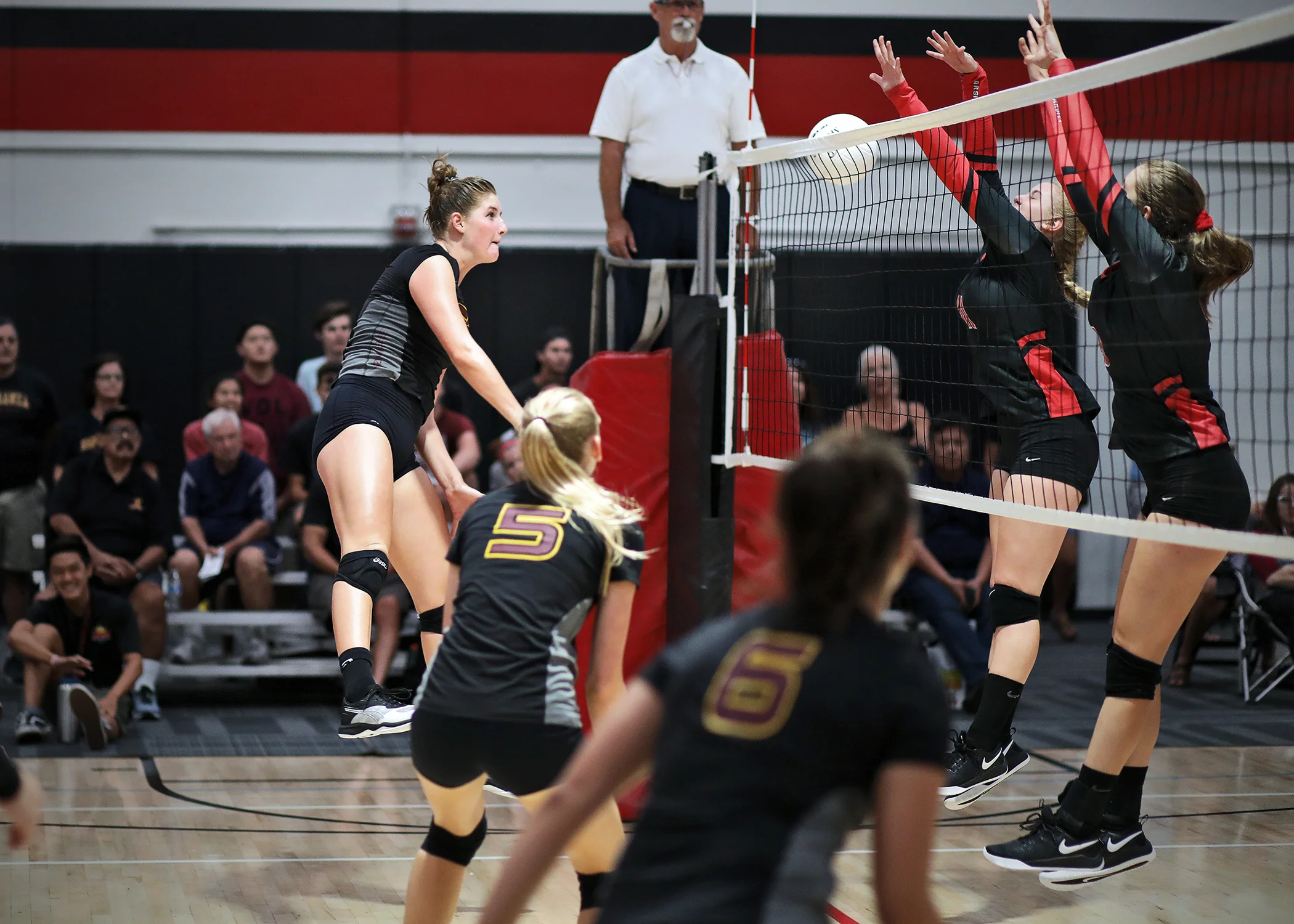 2018 Esperanza Varsity Volleyball (W)