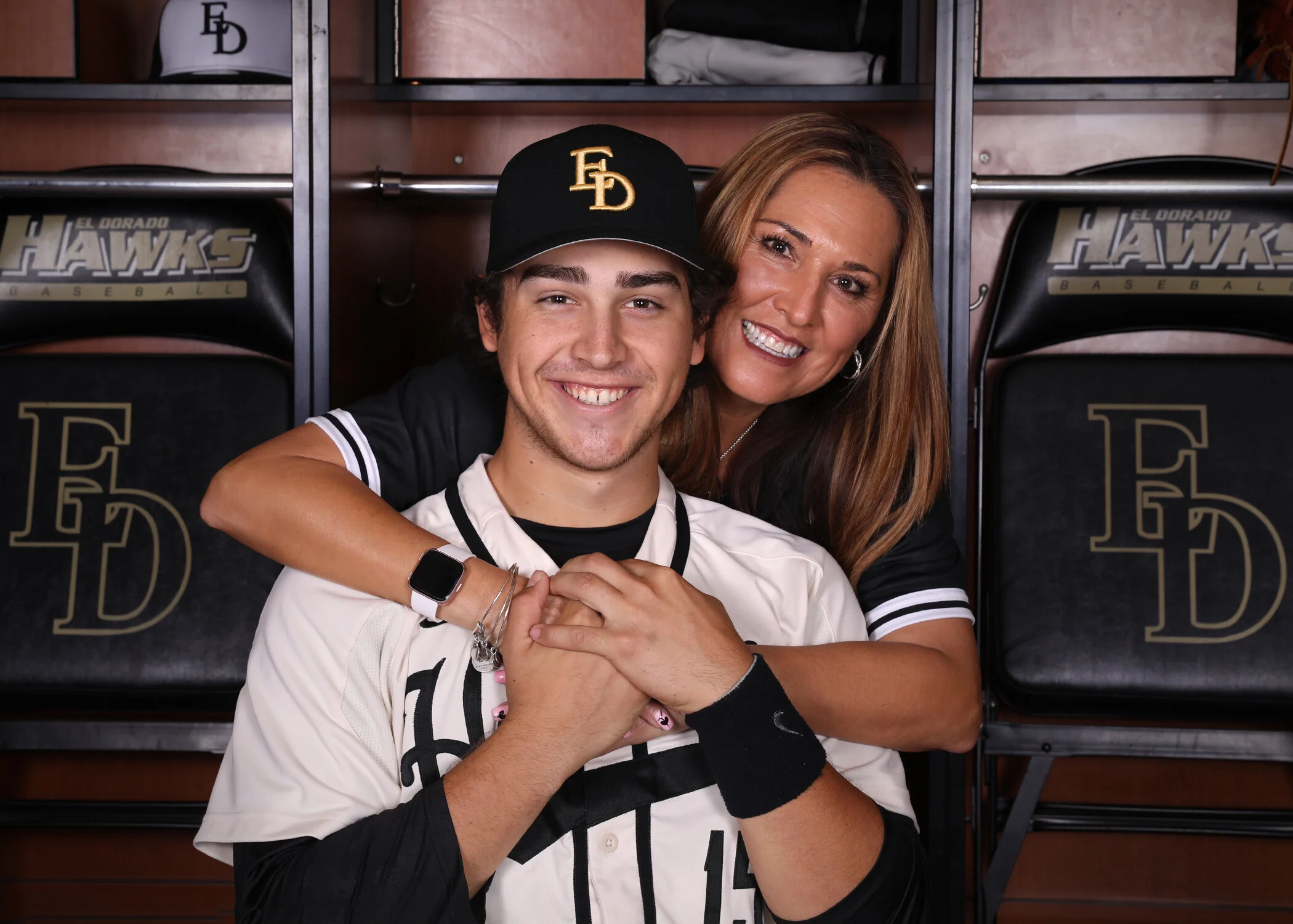 2020 El Dorado Baseball Seniors and Moms