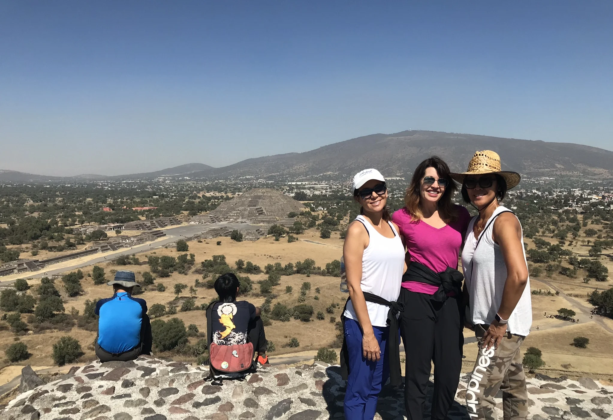 Jennifer, Jenna _ Vicky.JPG