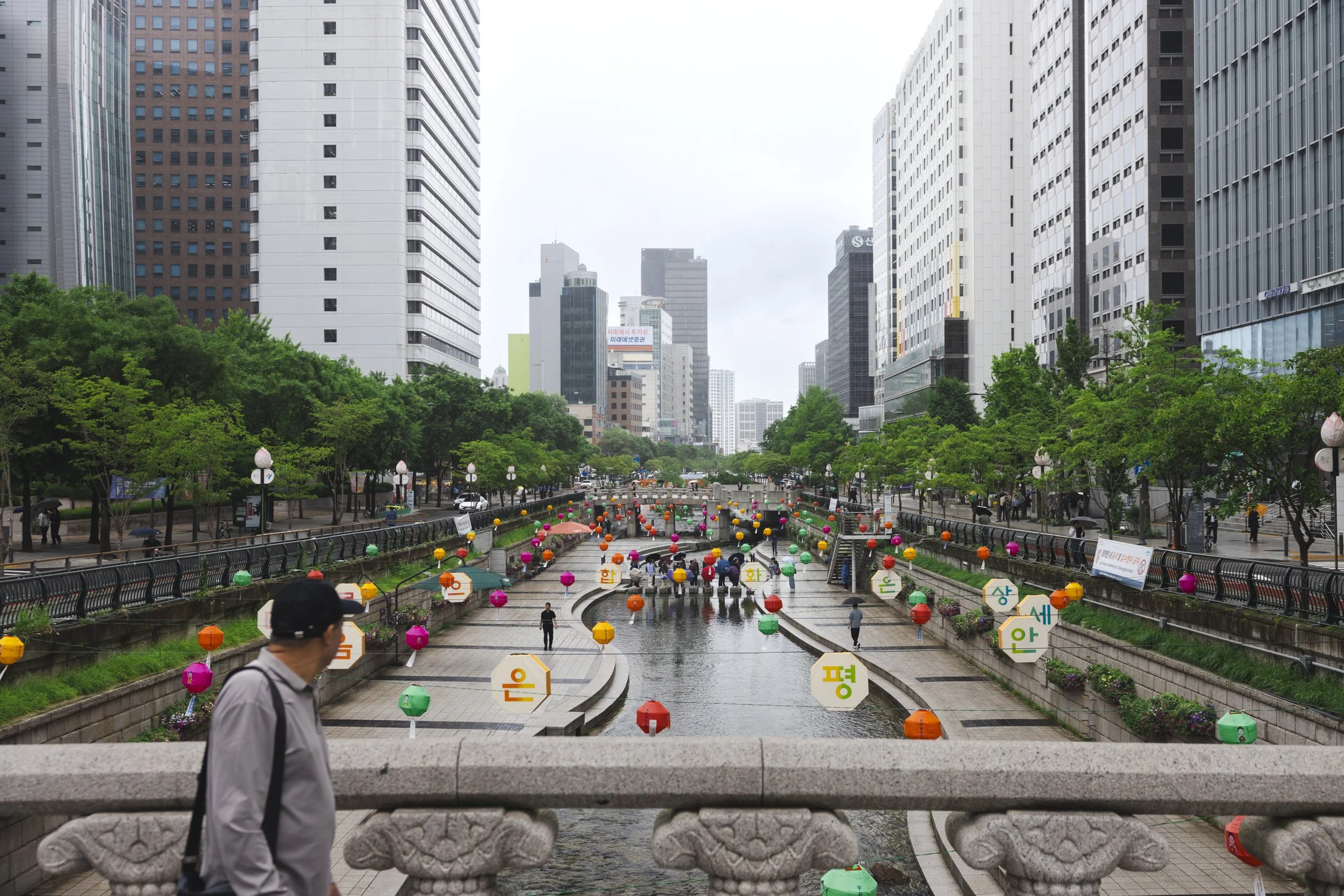 Seoul_Cheonggyecheon_Canal00096.jpg