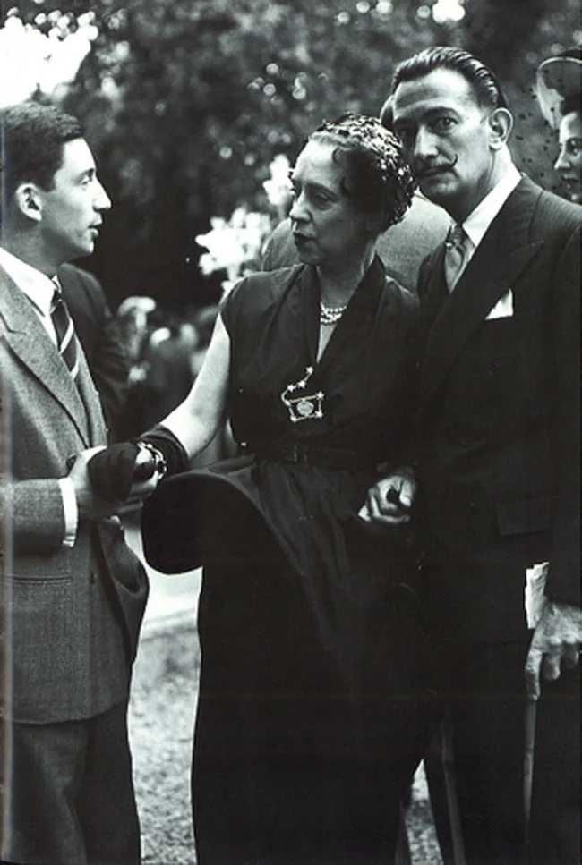 (L) Elsa Schiaparelli (R)Salvador Dalí