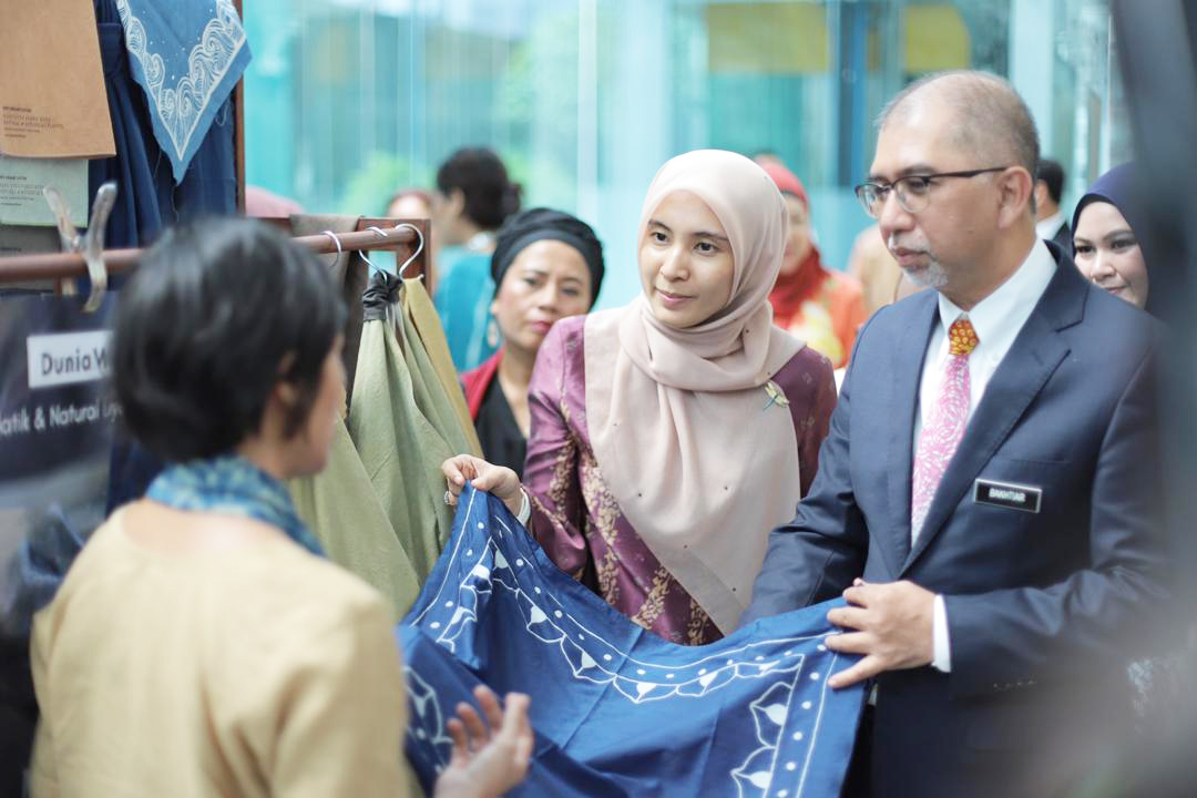 (L-R) YB Nurul Izzah (Member of parliament Permatang Pauh) YB Tuan Muhammad Bakhtiar Bin Wan Chik, Deputy Minister Tourism