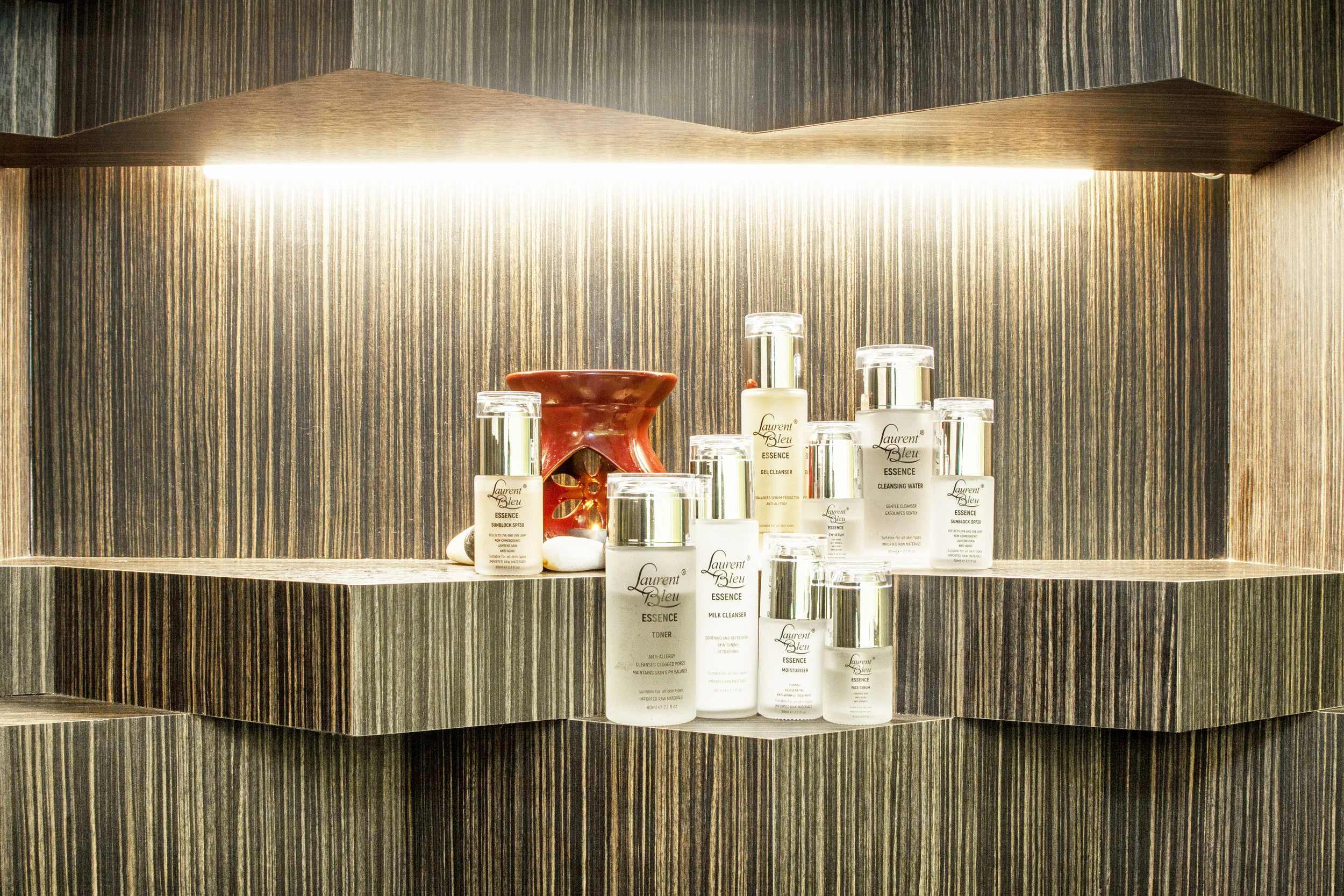 Good skincare = Less makeup. So age honestly and gracefully with HAWS