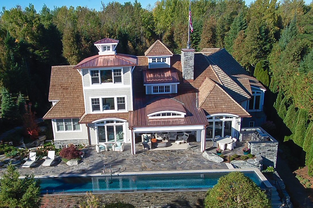 Lake_Charlevoix_beachfront_custom_home