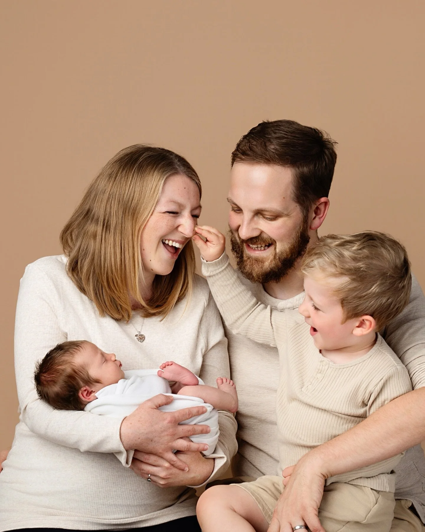 Saturdays just don&rsquo;t hit the way they used to. We&rsquo;re just tired&hellip;
Remember when &ldquo;Thank God it&rsquo;s Saturday&rdquo; actually meant freedom? Saturdays used to feel like a reward , we felt on top of the world! 🌎
Now it&rsquo;