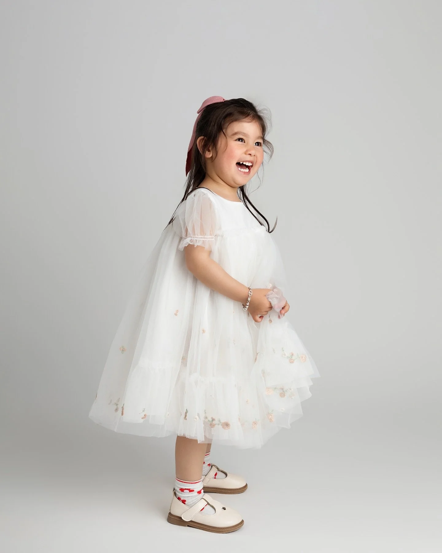 She so extra, and she knows it 🕺.