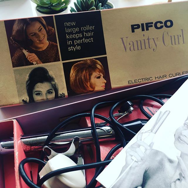 Aren&rsquo;t these amazing! Thanks so much! #prezzies #1950&rsquo;s #vintage #tongs #pifco #manchester #madeinengland #wellgroomed #amazingclients #grateful