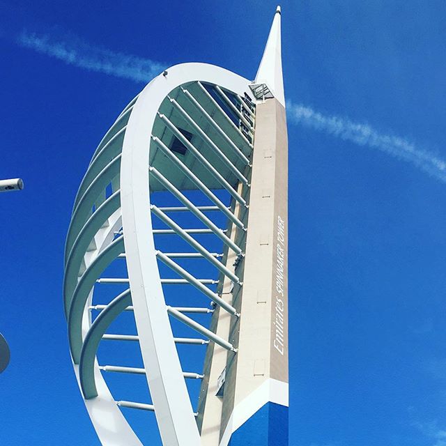 #shoppingday #bluesky #sunshine #beautifulmorning #portsmourh #gunwharfquays