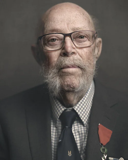 Portrait of Alex Borrie, Second World War veteran, by Glyn Dewis