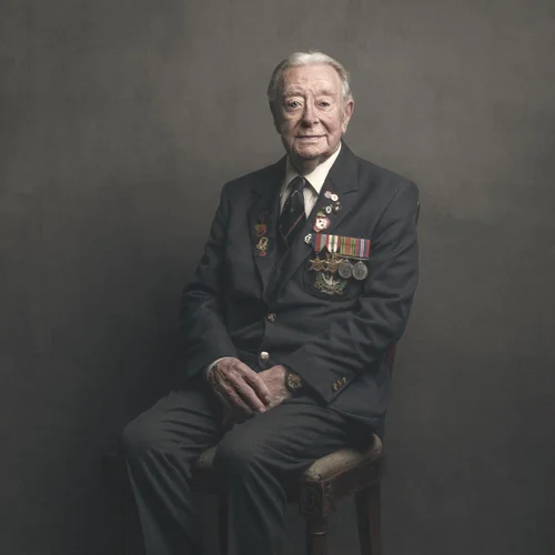 Portrait of John King, Second World War veteran, by Glyn Dewis