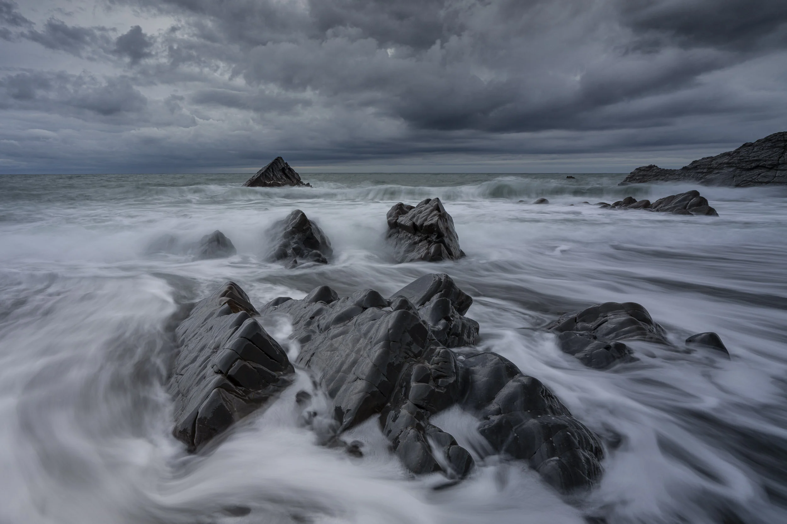 Photographing Long Exposure Seascape at Sandymouth, Cornwall