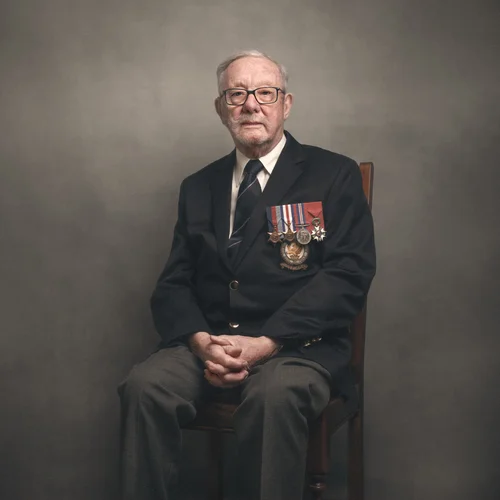 Portrait of Alan Kennett, Second World War veteran, by Glyn Dewis