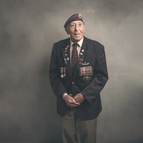 Portrait of Frank Ashleigh, Second World War veteran, by Glyn Dewis