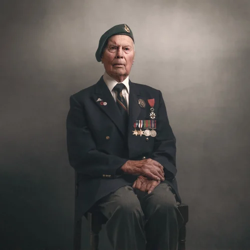 Portrait of John Harris, Second World War veteran, by Glyn Dewis