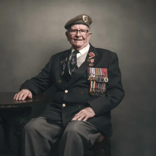 Portrait of Len Fox, Second World War veteran, by Glyn Dewis