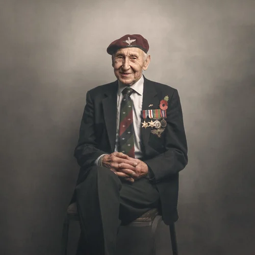 Portrait of Roy Burr, Second World War veteran, by Glyn Dewis