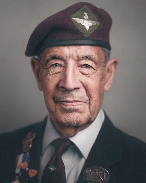 Portrait of Frank Pendergast, Second World War veteran, by Glyn Dewis