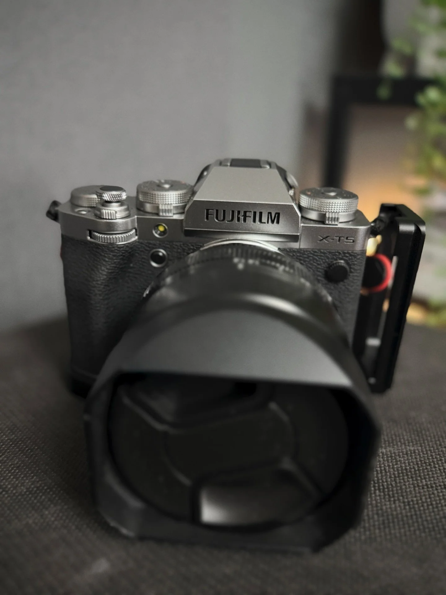 Really missed the 85mm for portraits since moving away from Sony, so today this sharp, meaty addition was added to the Fuji kit &hellip; XF 56mm f/1.2 R WR 💥