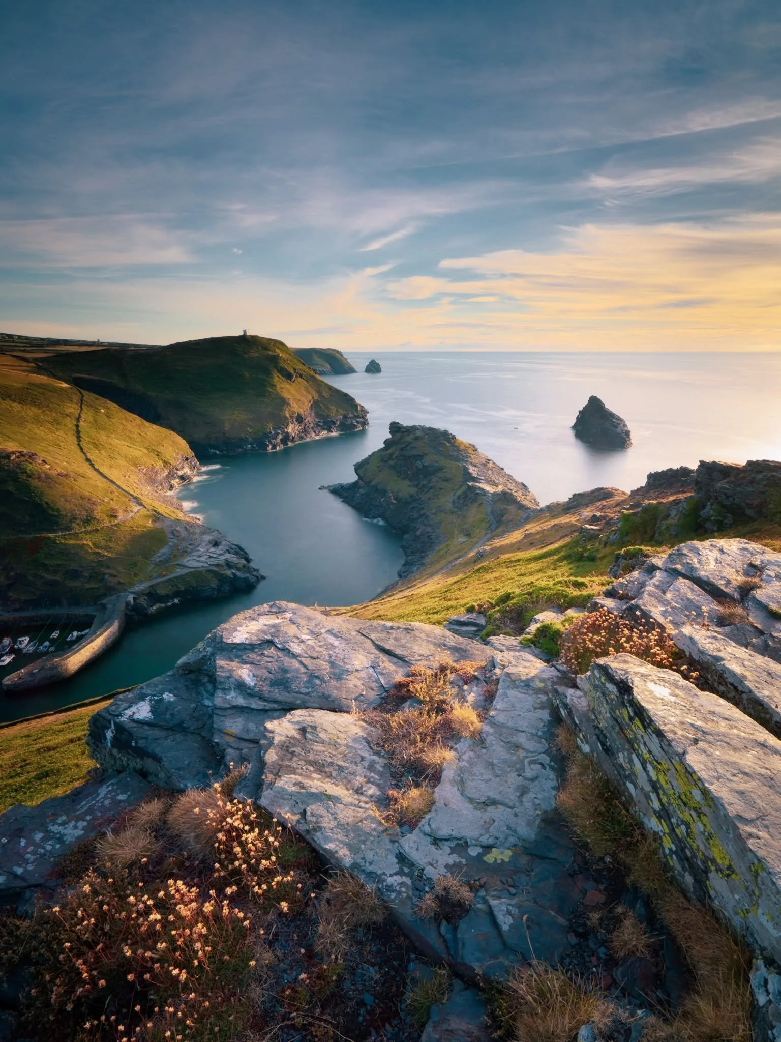 I need to pop back to Boscastle when the heather is flowering, bit posting this to show the HDR (High Dynamic Range) and SDR (Standard Dynamic Range) comparison 😲

Edited in Lightroom snd HDR exported with the following settings:

File Fornat: AVIF
