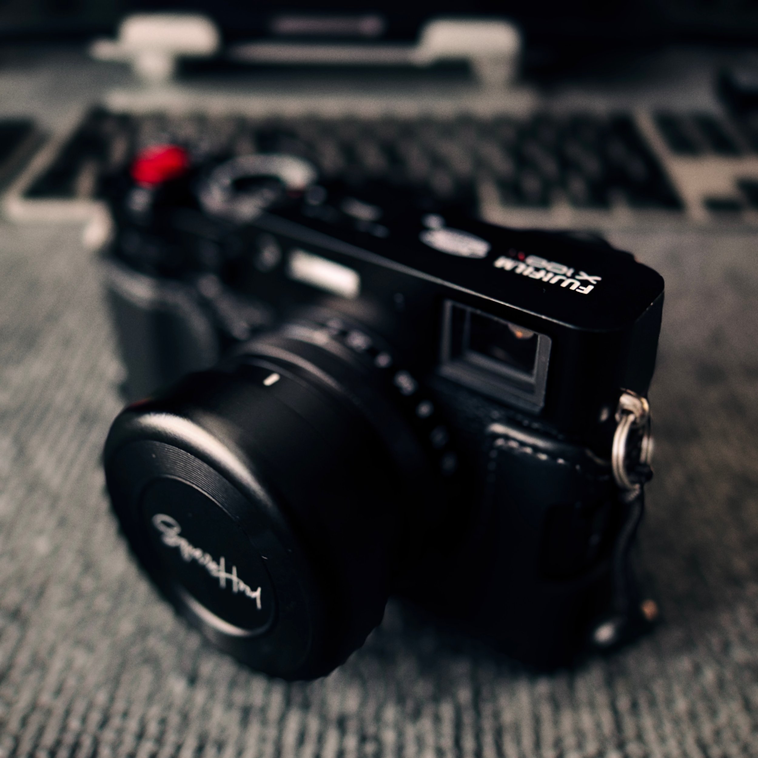 Changed the lens hood for my Fujifilm X100 VI and went with a @squarehood 😍

Great design. Solid. Looks great and the lens cap fits snug so won&rsquo;t keep coming off unexpectedly like SmallRig one this replaces.