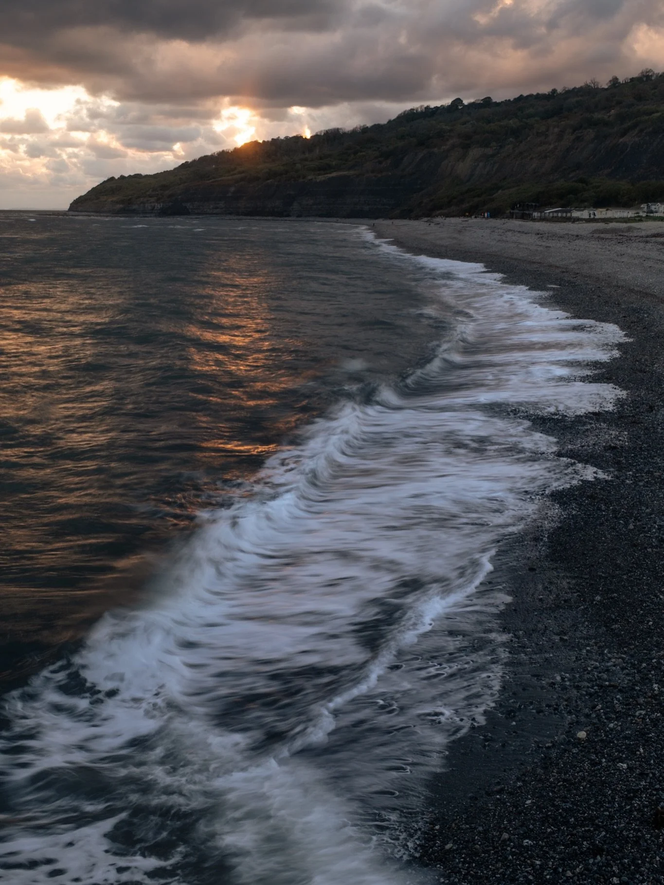 Great to catch up with my buddy @andyh_pics who has driven down to the South West for a couple of days &hellip; just in time to grab a bit of the sunset toward the Cobb 😃