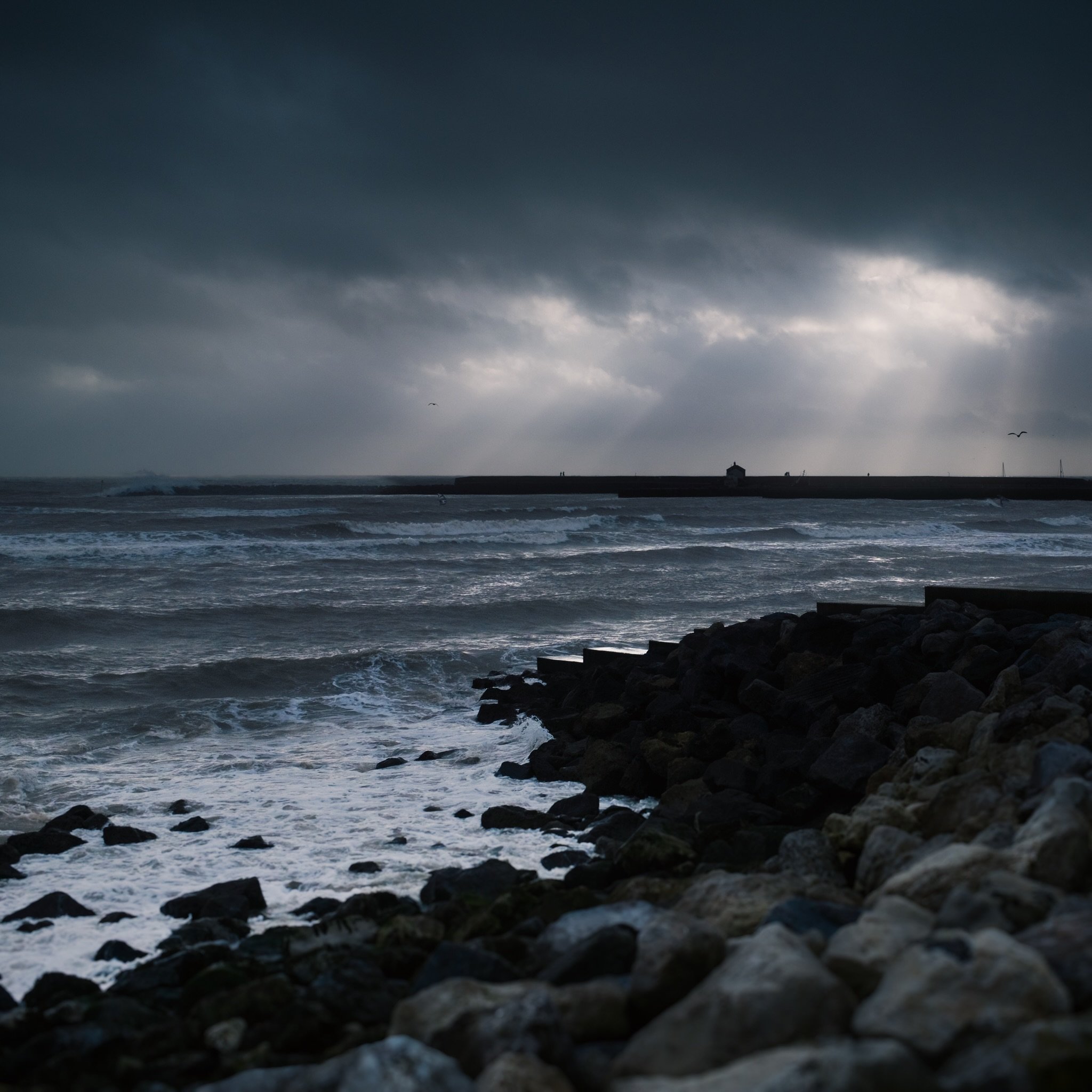 Grabbed some handheld shots with my Fujifilm X100 VI yesterday when down on the seafront at Lyme Regis meeting up with folks. 

Until recently, strolling like this I would have used my iPhone, but I&rsquo;m loving now having an &lsquo;everyday / alwa