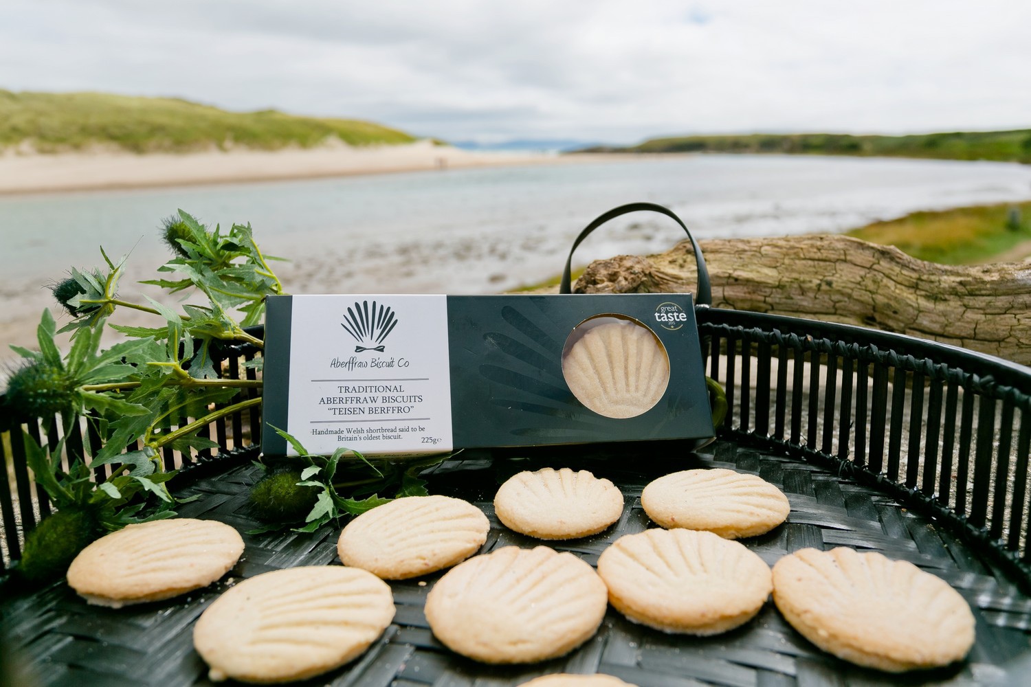 Boltholes-and-Hideaways-Ty-Glan-Y-Mor-Aberffraw-Aberffraw-biscuits.jpg