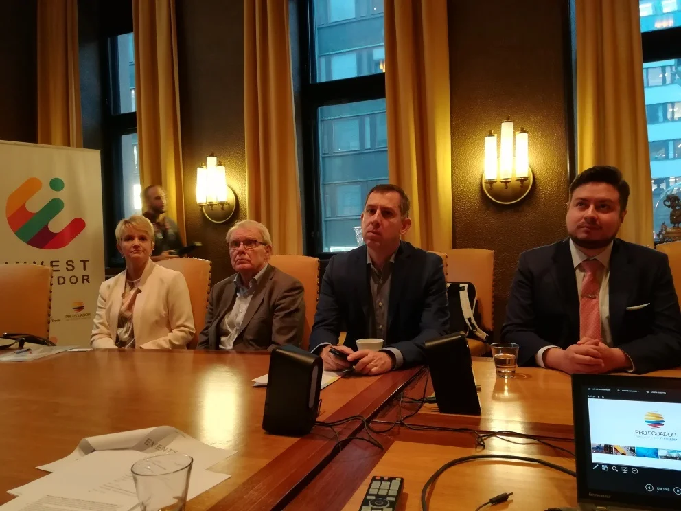 From the left: Birgit Nevala, Esa Linna, Celso Khalili and Ricardo Falla, Trade Commissioner of Ecuador to the Nordic and Baltic Region