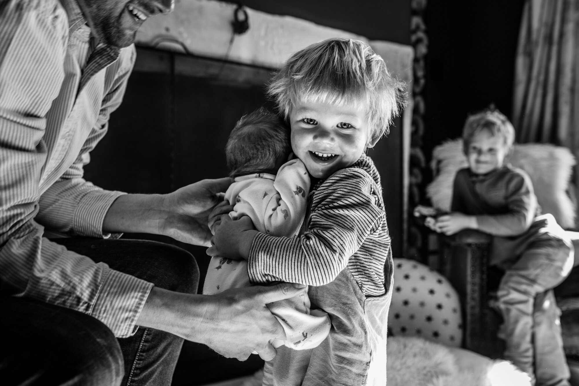 A joyful newborn photoshoot at home | Newborn Family Photographer Bath UK