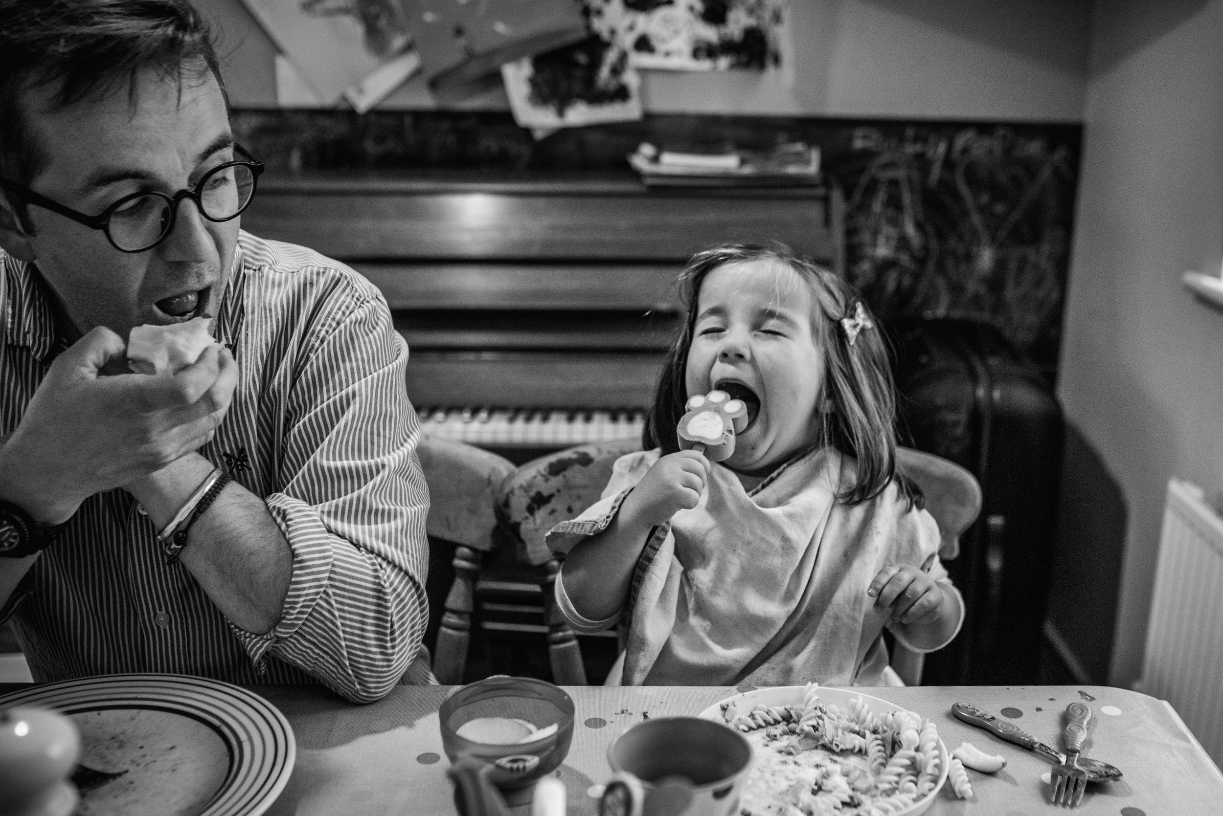unposed-documentary-family-images-uk.jpg
