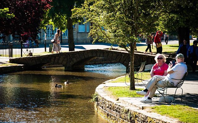 Date by the canal. #cotswolds #canal #bourtononthewater #date #outdoors #unitedkingdom #uk #streetphotography #photography #nikon #d3