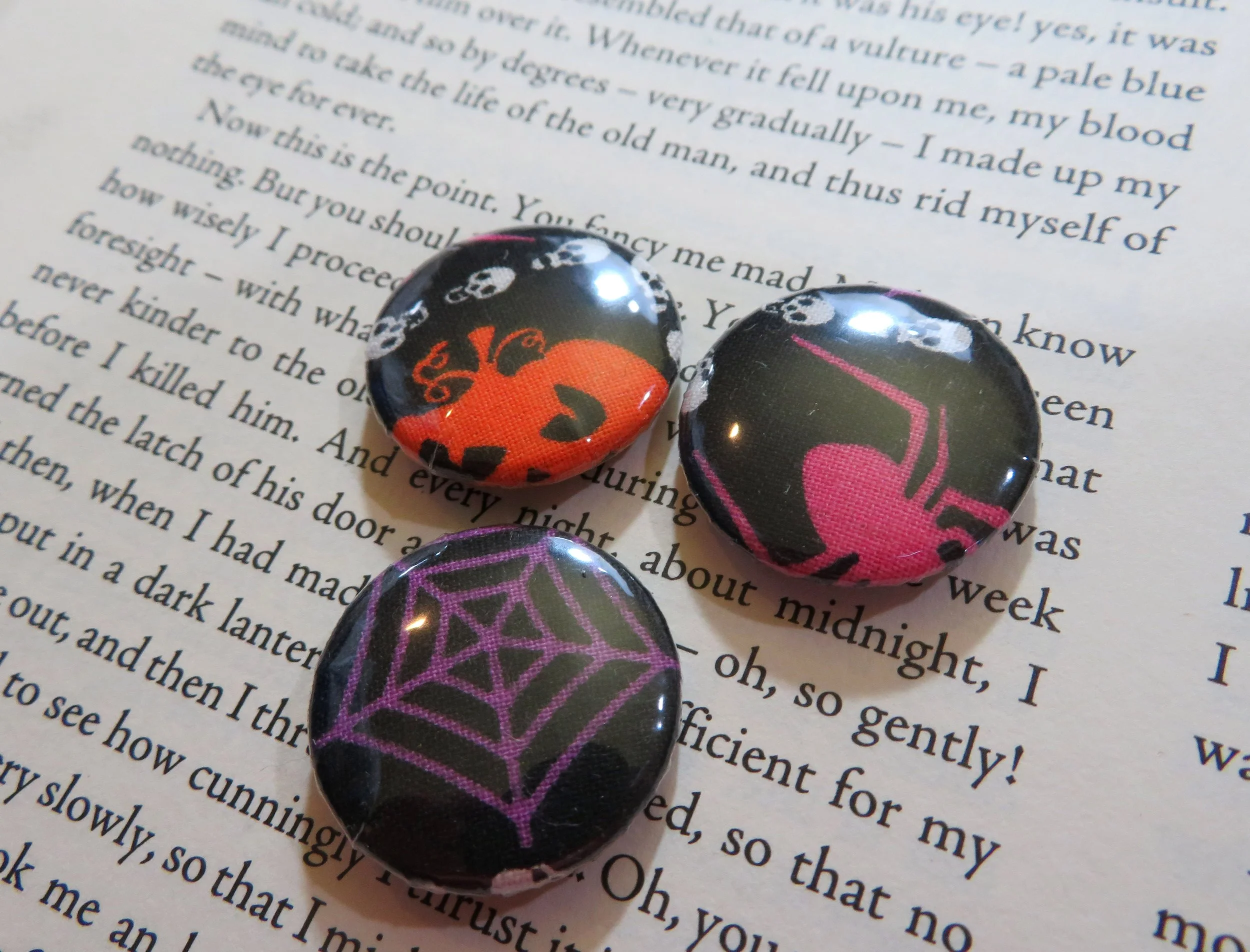 1 inch Halloween Pin Sets