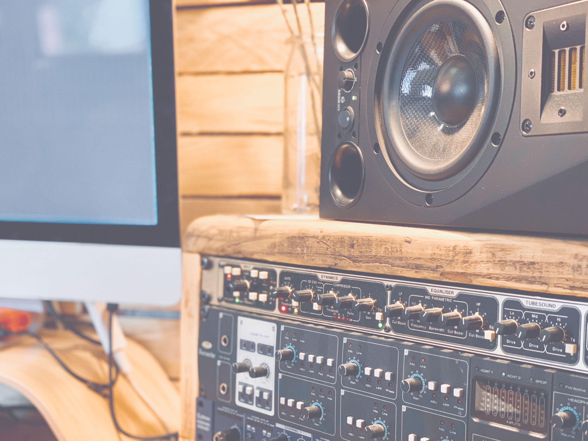 OUTBOARD PIC.png