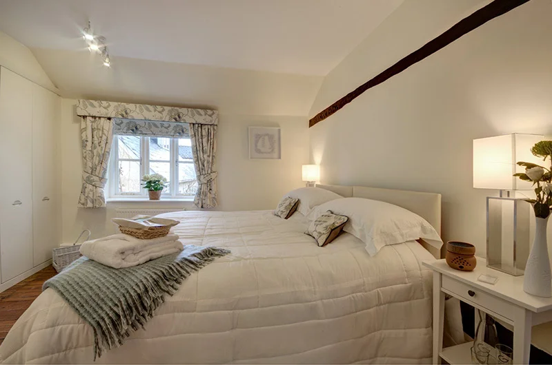Toddington - Shared Bathroom