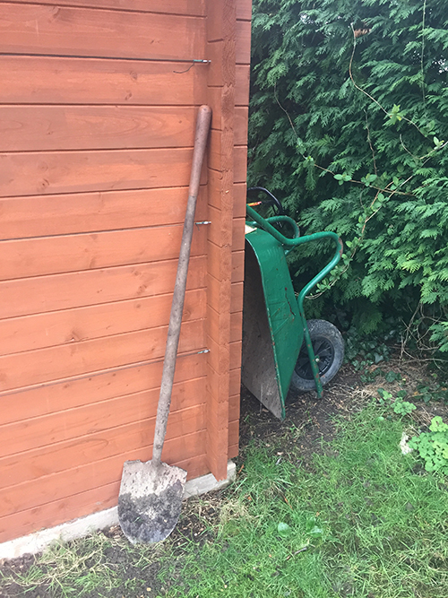 Cutting edge, American shovel