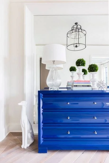 http://mylistoflists.com/easy-way-add-high-gloss-stain-piece-furniture/