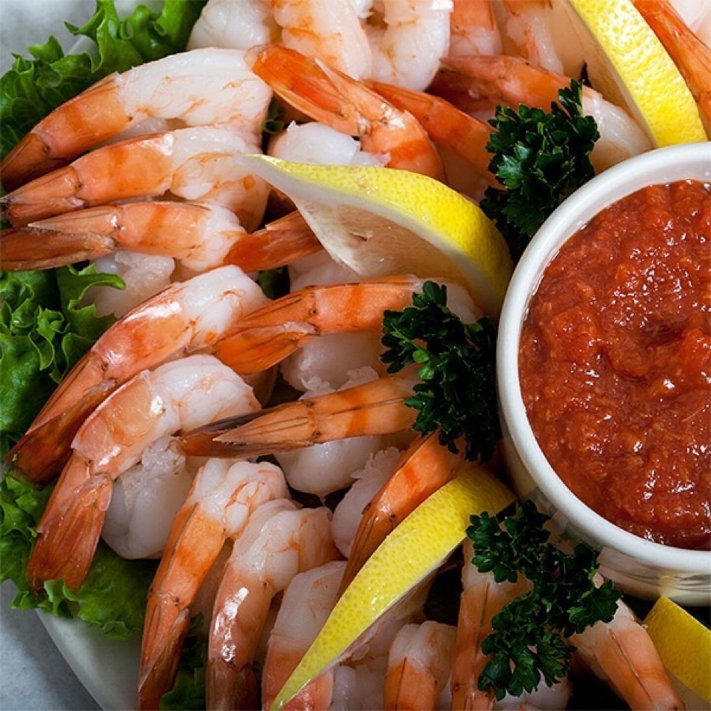 Still don&rsquo;t know what to bring to Thanksgiving? We&rsquo;ve got an idea&hellip; 🦐
.
Better than store bought, (no random frozen pieces), these shrimp platters are fresh, clean and super flavorful! Order today online or by giving us a call. 609