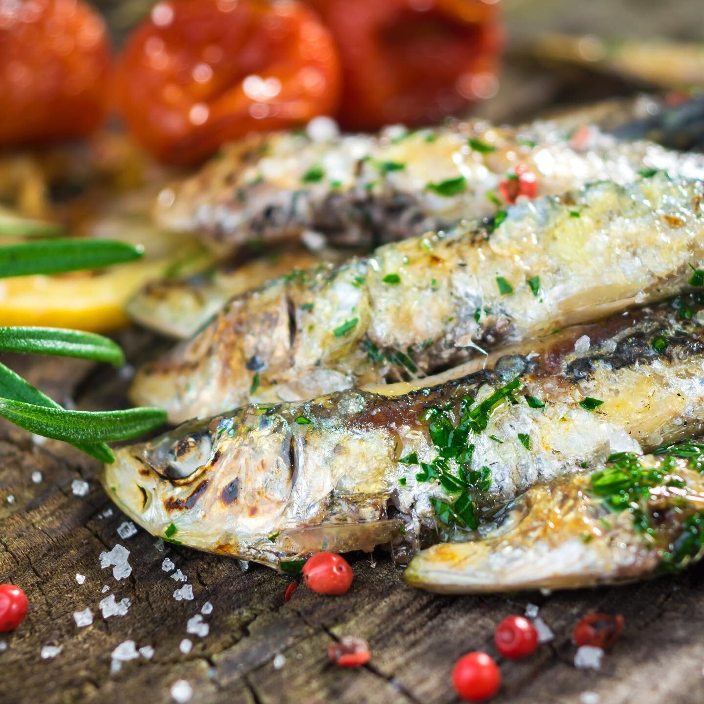 The Feast of Seven Fishes is upon us&hellip; but don&rsquo;t worry - we&rsquo;ll supply you with everything from ingredients to recipes!
.
Check our #guides for the latest recipe: MOROCCAN BAKED WHOLE SARDINES. 
.
#feast #feastofsevenfishes #italiant